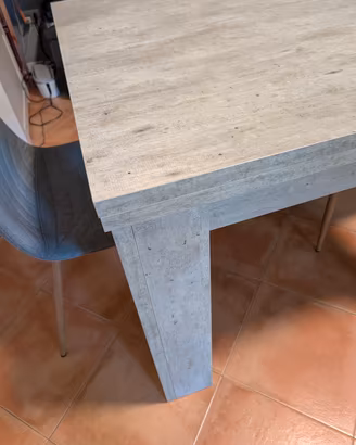 Tavolo allungabile effetto legno - cemento 