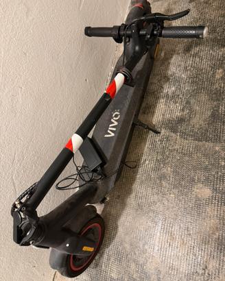 Monopattino Marca VIVO
