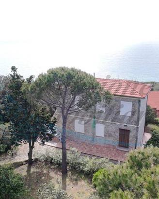 Villa di 170 m² con più di 5 locali a Rosignano Ma