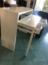 Scrivania, scrittoio con piano estraibile