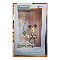 DIAMOND SELECT KINGDOM HEARTS MICKEY MOUSE FIGURE