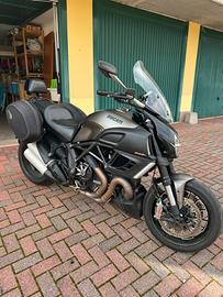 Ducati diavel strada