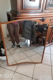 SPECCHIERA CON CORNICE IN LEGNO 