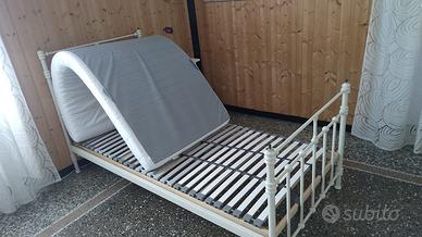 Letto singolo (a baldacchino)