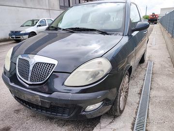 Lancia Ypsilon anno 2004 ricambi usati
