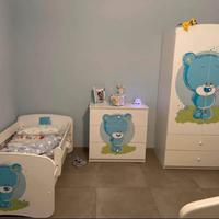 Cameretta bimbo con lettino basso