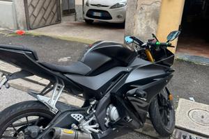 YAMAHA YZF-R125