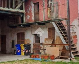 CASA DI CORTE A CIRIÈ