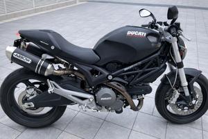 Ducati Monster 696