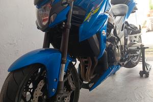 Suzuki gsx-s750