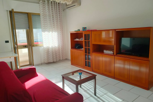 Trilocale in centro fino a giugno