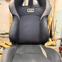 Sedile sportivo reclinabile