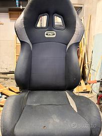 Sedile sportivo reclinabile