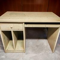 scrivania in legno