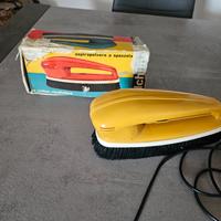ASPIRAPOLVERE A SPAZZOLA VINTAGE