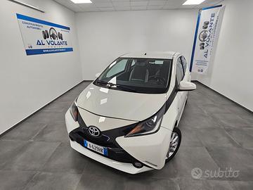 Toyota Aygo 1.0 VVT-i 69 CV 5 porte x-cool - NeoPa