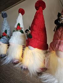 Set 2 Gnomi Natalizi con LED – Decorazione