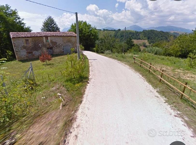 casale,rustico Montefalcone Appennino (Marche) - Vista 5