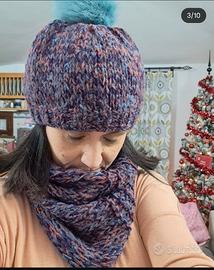 Cappello e scaldacollo fatto ai ferri