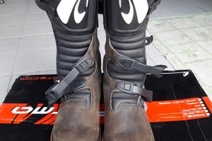 Stivali moto Forma Boulder n.42 nuovi cartellino