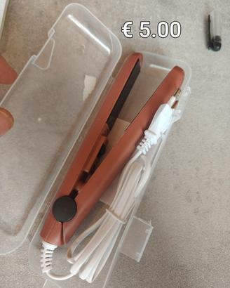 Mini piastra per capelli da viaggio 