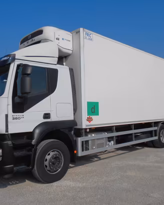 IVECO STRALIS 360 6x2 - FRIGORIFERO mt 9,60 + SPON