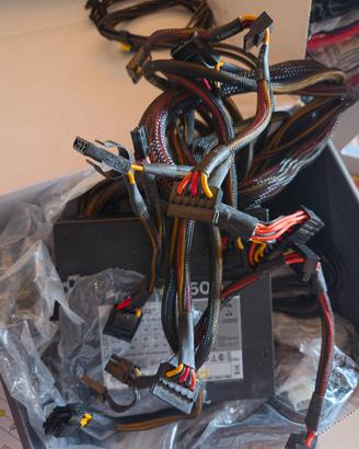 Alimentarore pc CORSAIR 600 watt
