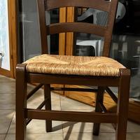 Sedia in legno con seduta in paglia