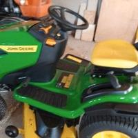 trattorino tosaerba John Deere