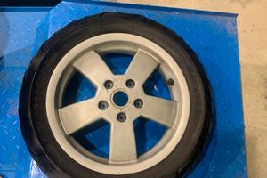 Parti / ricambi NUOVI e usati per Vespa GTS