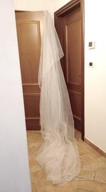 Velo bianco per abito da sposa