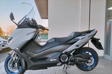 TMAX 560 PER PEZZI 2020