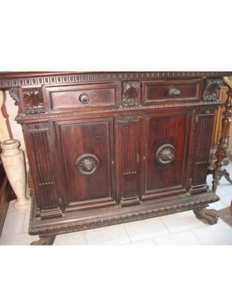 Grossa credenza neo-rinascimento
