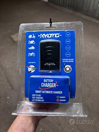 Mantenitore e carica batteria moto