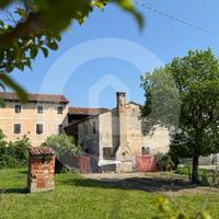 Affascinante Casale Rustico a Camposampiero con Am