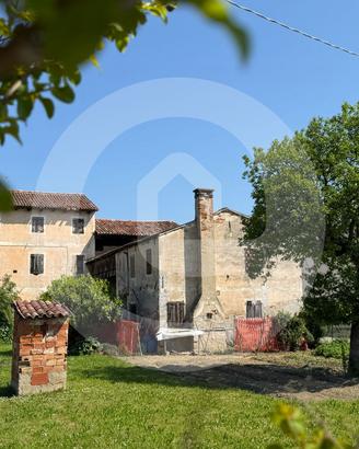 Affascinante Casale Rustico a Camposampiero con Am