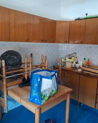 Mobili cucina legno, pensili, basi, tavolo, sedia