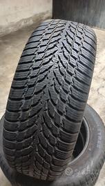 Gomme 215/60/17