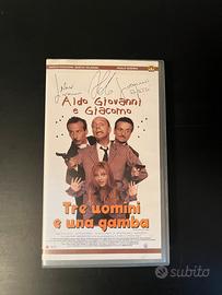 Vhs “3 uomini e una gamba”