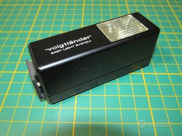 Flash Voigtlander V200