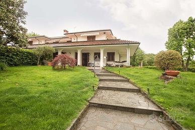 VILLA SINGOLA A SAN CARLO CANAVESE