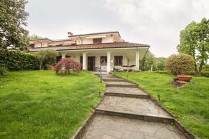 VILLA SINGOLA A SAN CARLO CANAVESE