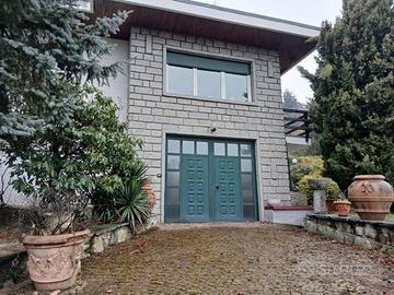 Immobile in asta di 563 m² con più di 5 locali e b