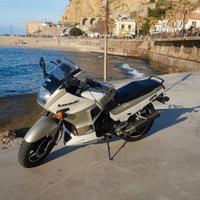 Kawasaki GPX 750 - 1987