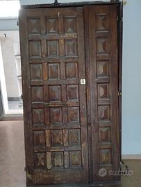 Portoncino in legno da ristrutturare
