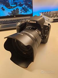 Fotocamera Canon 200D lente 18-55mm f4-5.6 IS STM