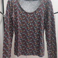 UDQ - Maglia maniche lunghe fondo blu con fiori 