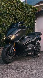 TMAX 530 DX