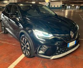 Captur 1.6 plug-in HYBRID 160 cv