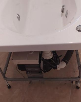 Vasca da bagno idromassaggio